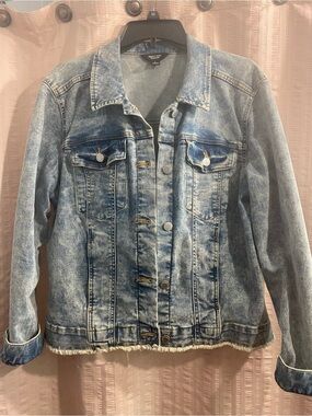 Simply Vera Vera Wang Light Wash Denim Jacket